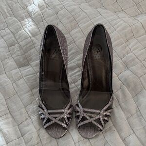 Adrianna Papell Glittering Silver Heels size 10